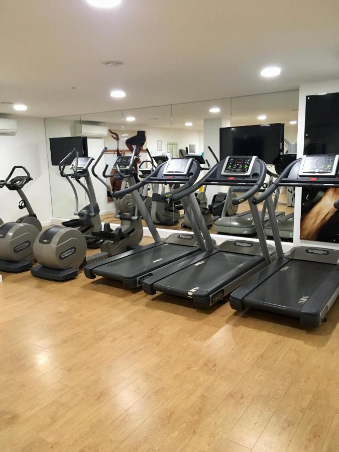 New Central Woking 1 And 2 Bedroom Apartments With Free Gym, Close To Train Station 외부 사진